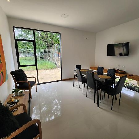 Amazonia Deluxe Lake Condo Летисия Екстериор снимка